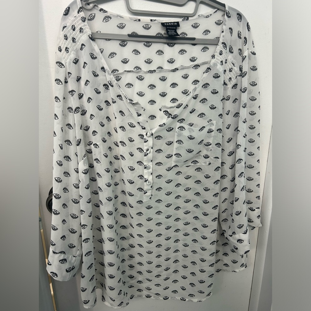 Torrid Eye Chiffon Blouse Size 2X